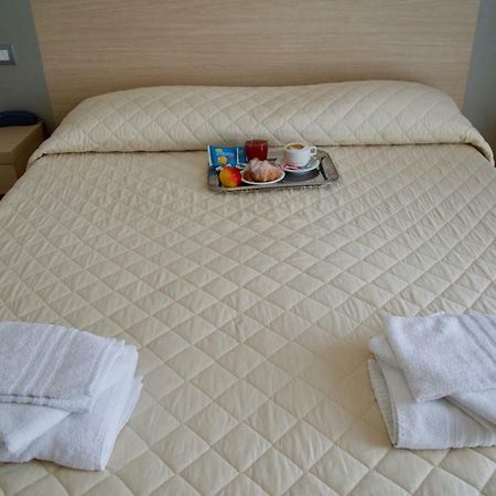 Hotel Etoile Rimini Extérieur photo