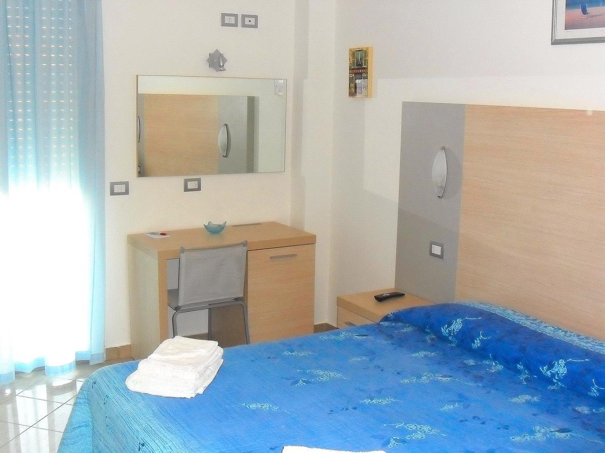 Hotel Etoile Rimini Extérieur photo