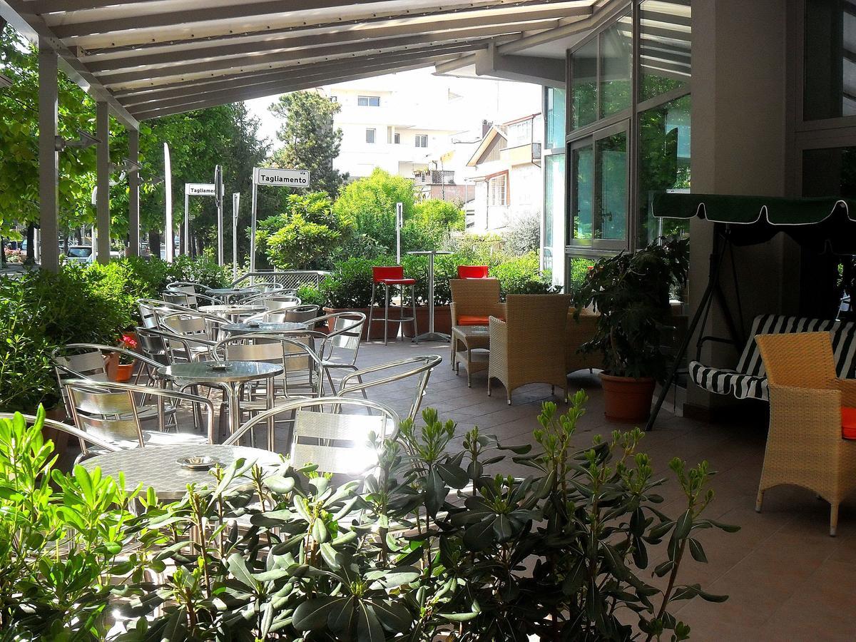 Hotel Etoile Rimini Extérieur photo