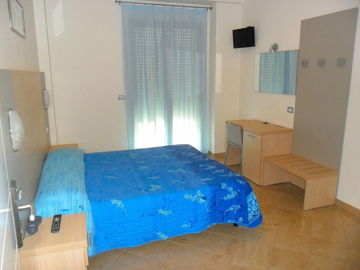 Hotel Etoile Rimini Extérieur photo