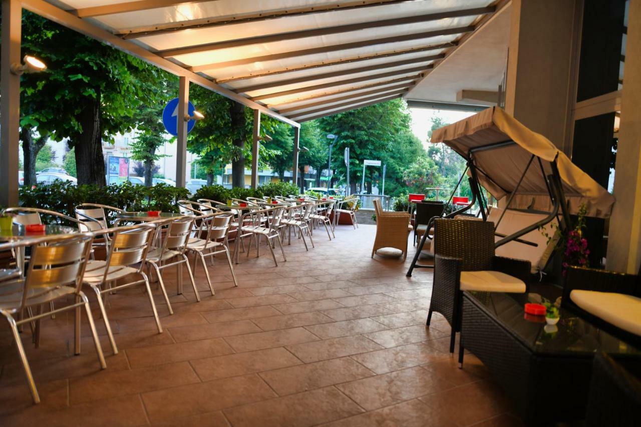 Hotel Etoile Rimini Extérieur photo